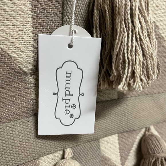 Mud Pie Handbags - Mud Pie Handloom Tassel Tote, Cream